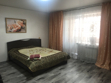 Квартира посуточно в Абакане - Абакан, Торосова 17